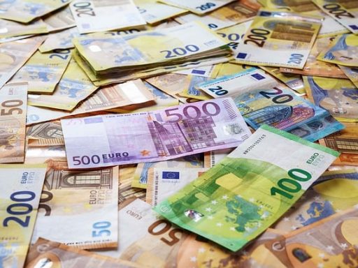 Evden Çalışarak Para Kazanmanın 10 Farklı Yolu